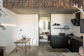 Mykonos Dot - Art Homes