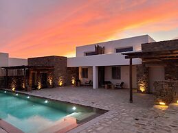 Mykonos Dot - Art Homes