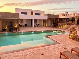 Mykonos Dot - Art Homes