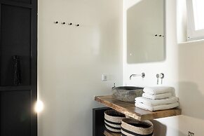 Mykonos Dot - Art Homes