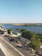 Nile & Pyramid View Magical Sunrises, Historic Wonders