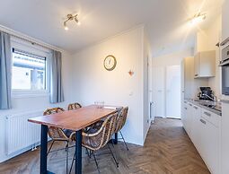 Bright Beachside Base in Burgh-haamstede
