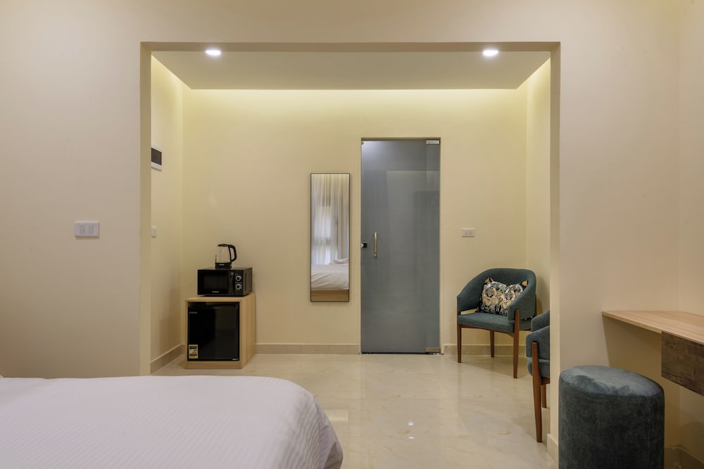 Hazel Spaces Heliopolis