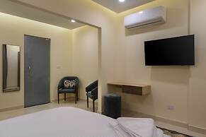 Hazel Spaces Heliopolis