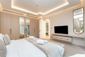 PVH - Central Park 1BR with Study Room