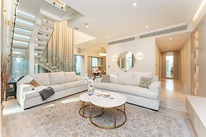 PVH - Central Park 1BR with Study Room