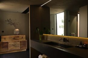 Weizhou Island Coral Reef Hotel