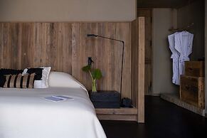 Weizhou Island Coral Reef Hotel