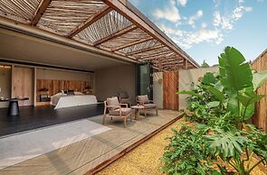Weizhou Island Coral Reef Hotel