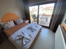 Omar Suite 360