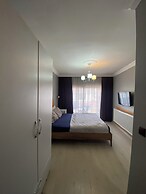 Omar Suite 360