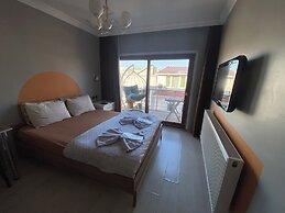 Omar Suite 360