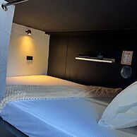 Free Way Kata Beach Hostel