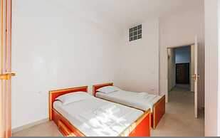 Beach Nest Escape 2BR Cozy Apartment