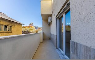 Beach Nest Escape 2BR Cozy Apartment