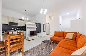 Beach Nest Escape 2BR Cozy Apartment
