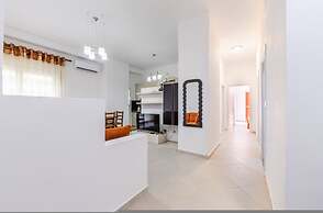 Beach Nest Escape 2BR Cozy Apartment