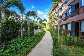 Prime Location 1BR New Condo C269