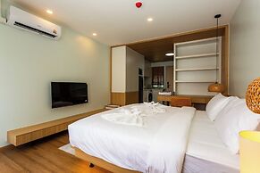 Prime Location 1BR New Condo C269
