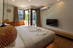 Prime Location 1BR New Condo C269
