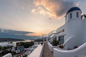 Dali CloudySky Lullaby SeaviewHotel