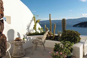 Dali CloudySky Lullaby SeaviewHotel