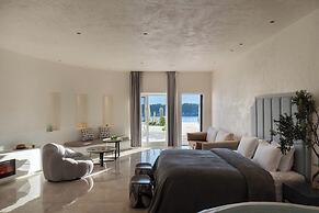 Dali CloudySky Lullaby SeaviewHotel