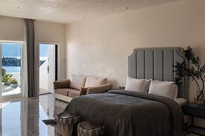 Dali CloudySky Lullaby SeaviewHotel