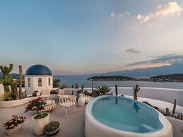 Dali CloudySky Lullaby SeaviewHotel