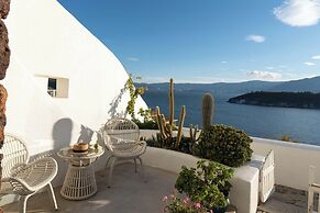 Dali CloudySky Lullaby SeaviewHotel