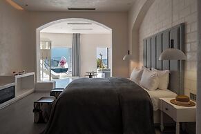 Dali CloudySky Lullaby SeaviewHotel