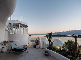 Dali CloudySky Lullaby SeaviewHotel
