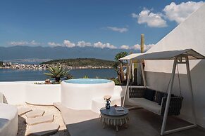 Dali CloudySky Lullaby SeaviewHotel