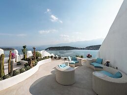 Dali CloudySky Lullaby SeaviewHotel