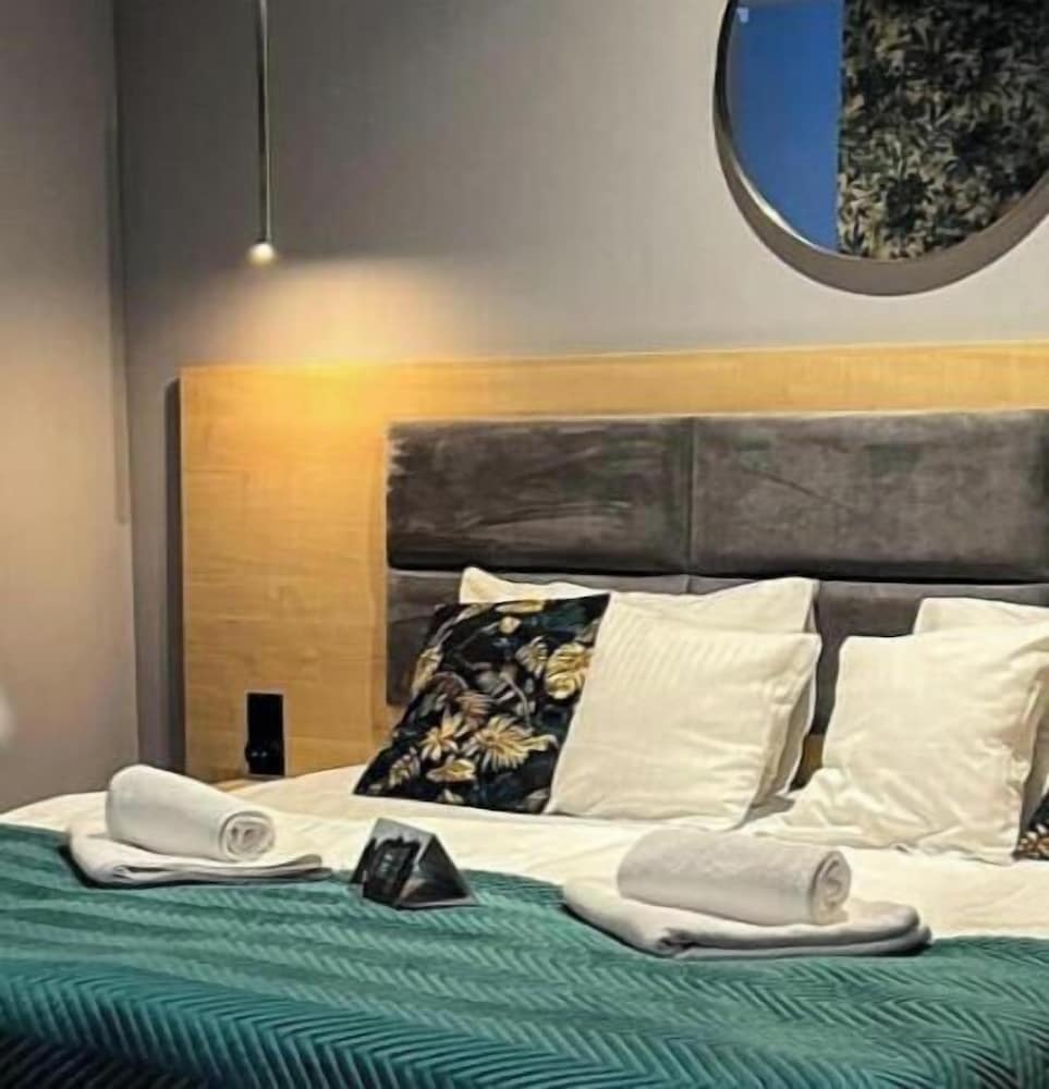 Hotel Seven