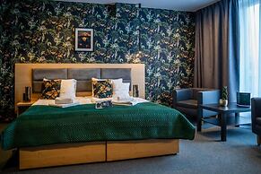 Hotel Seven