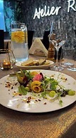 Hotel Seven