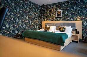 Hotel Seven