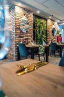 Hotel Seven
