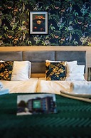 Hotel Seven