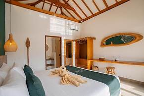 EHOA NYANYI BEACH Boutique Hotel