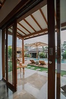 EHOA NYANYI BEACH Boutique Hotel