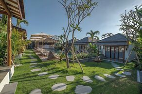 EHOA NYANYI BEACH Boutique Hotel