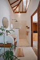 EHOA NYANYI BEACH Boutique Hotel