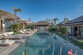EHOA NYANYI BEACH Boutique Hotel