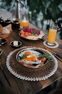 EHOA NYANYI BEACH Boutique Hotel