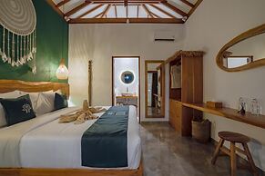 EHOA NYANYI BEACH Boutique Hotel