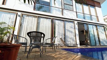 Sun Contemporary by Dia Homes