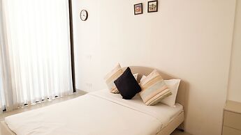 Sun Contemporary by Dia Homes