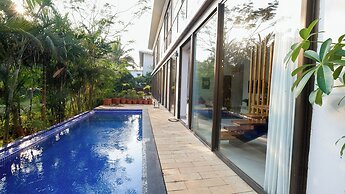 Sun Contemporary by Dia Homes